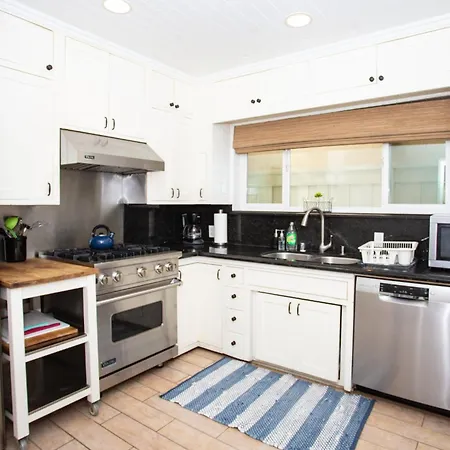 1002 E Oceanfront Villa